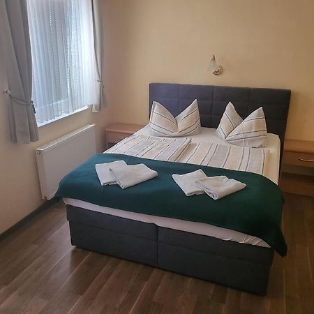 Pension Kuehnauer Hof Dessau-Rosslau Extérieur photo