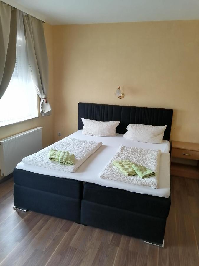 Pension Kuehnauer Hof Dessau-Rosslau Extérieur photo