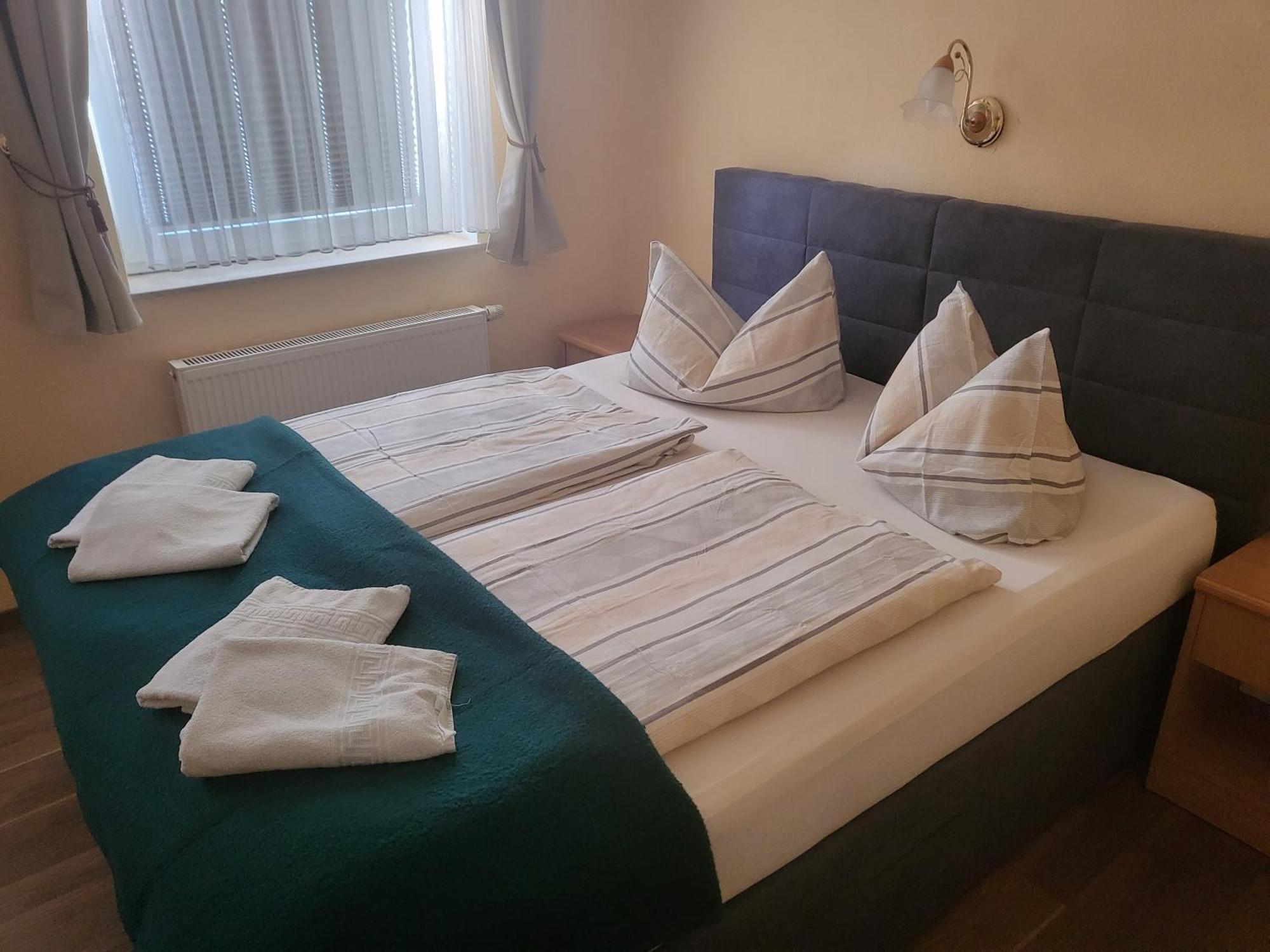 Pension Kuehnauer Hof Dessau-Rosslau Extérieur photo